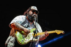 Lomoken Hoboken cantando