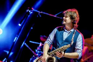 Alain Sancho con el saxo en la mano