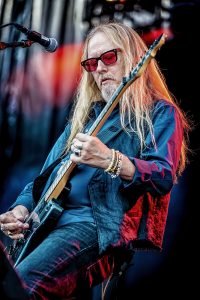 Jerry Cantrell en su actuación en el Azkena Rock Festival 2022