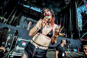 Surfbort actuando en el Azkena Rock Festival 2022