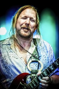 Devon Allman en directo en la edición 2023 del Blues Peer Festival en Bélgica